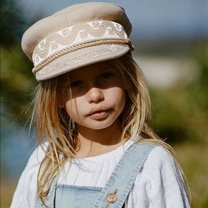 Lack of color kids hat 👒🌾